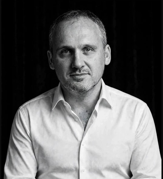 Olivier TSEVERY Fondateur du cours O.Théâtre Pessac et Bordeaux